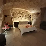 Il Nido Nella Roccia Apartment